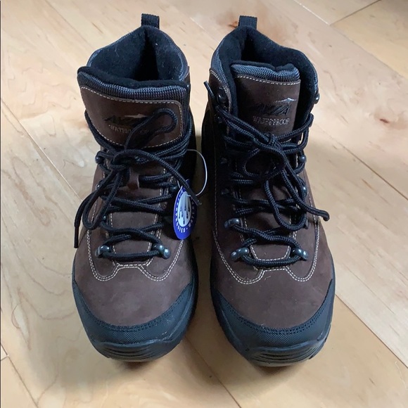 avia hiking boots
